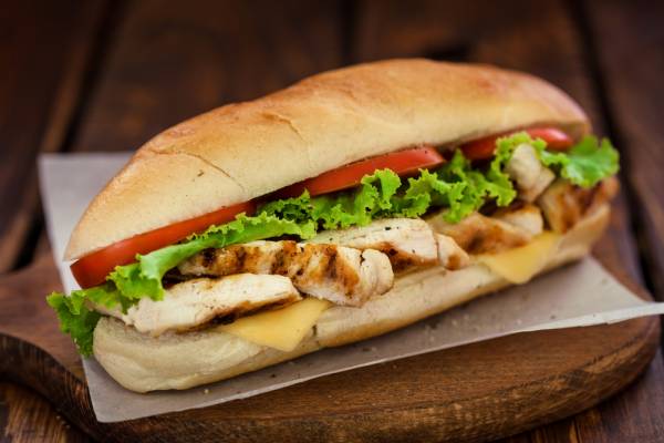 LE CADRE VIP BAMAKO - Sandwich poulet